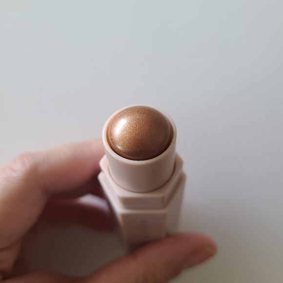 Fenty Beauty Match Stix Shimmer Skinstick- Truffle Spark 08 - Picture 2 of 3